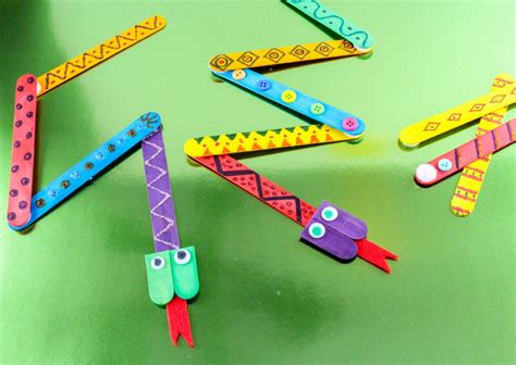 Mix-N-Match Snakes Craft: Fun for the Kids Popsicle Sticks Craft