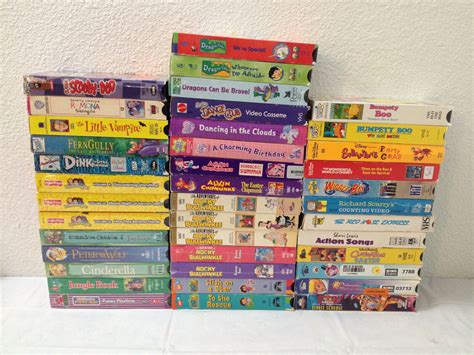 40 KIDS Video VHS Tape Lot Little People Dora Rocky & Bullwinkle Alvin ...