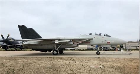 Here's F-14 Tomcat Fighter Aircraft Used For the Filming Of “Top Gun ...