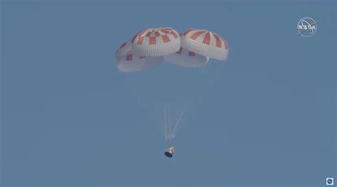 SpaceX Crew Dragon Splashes Down After Perfect Return to Earth - autoevolution