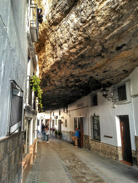 Setenil de las Bodegas (Cádiz): Qué ver y dónde dormir | Lugares preciosos, Lugares para ir ...