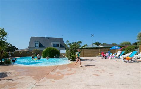 Camping piscine Locmariaquer - Camping Morbihan avec piscine chauffée - Lann Brick Locmariaquer