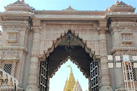 Kashi Vishwanath Dham anniversary: Temple gets offerings worth ₹100 Cr - THE NEW INDIAN