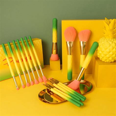 Pineapple - 16 piece Makeup Brush Set DOCOLOR OFFICIAL Contour With Eyeshadow, Highlighter Brush ...