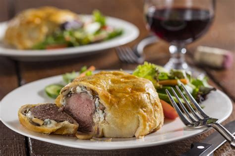 Mini Beef Wellingtons – Puff Pastry