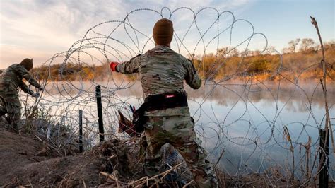 Supreme Court allows federal agents to remove razor wire Texas placed ...