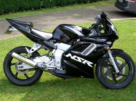 Honda Honda NSR125 - Moto.ZombDrive.COM