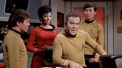 Watch Star Trek Season 3 Episode 2: Star Trek: The Original Series (Remastered) - The Enterprise ...