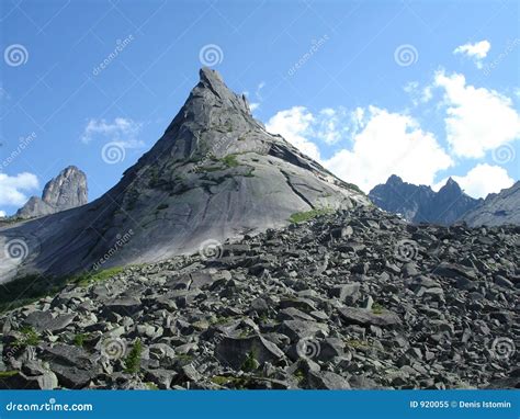 Mountain Apex Royalty Free Stock Photo - Image: 920055