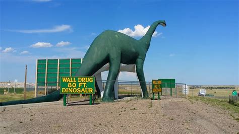 80ft DINOSAUR - 80 FEET HIGH! (Wall Drug, South Dakota) - YouTube