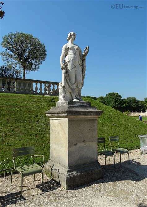 Photos of Flore statue inside Jardin du Luxembourg Paris - Page 256