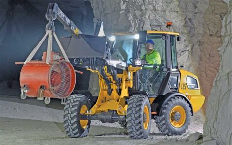 Volvo Compact Wheel Loaders Summarized — 2017 Spec Guide - Compact ...