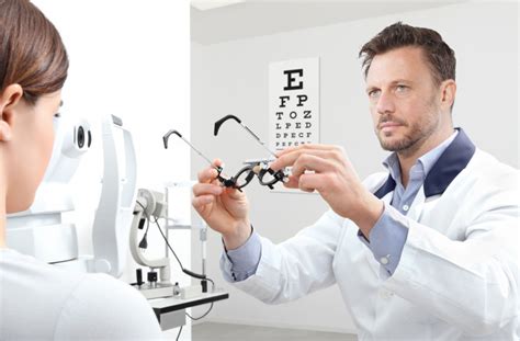 How to Become an Optometrist in California