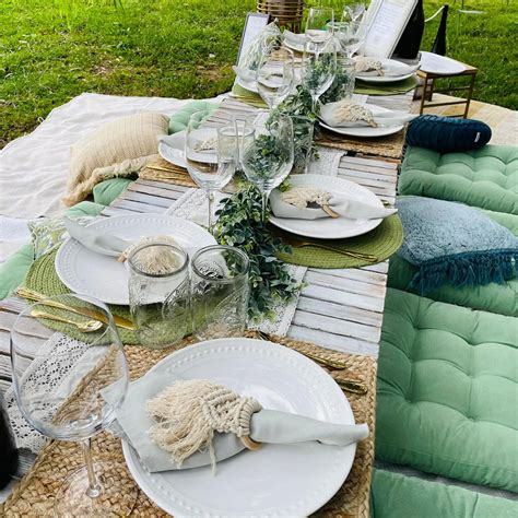 Luxury Picnics