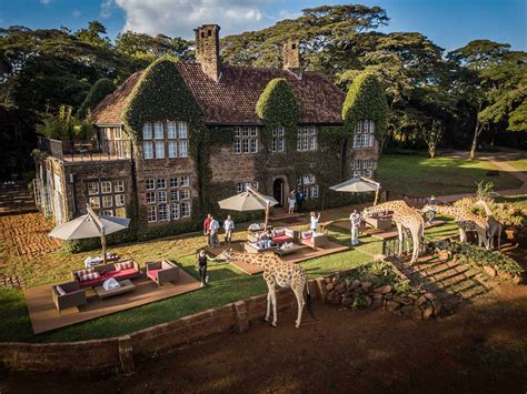 Enkosi Africa, A Tu Medida – Giraffe Manor, Nairobi