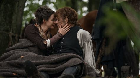 'Outlander' Season 4 Premiere: Fan Reaction & Changes From the Book