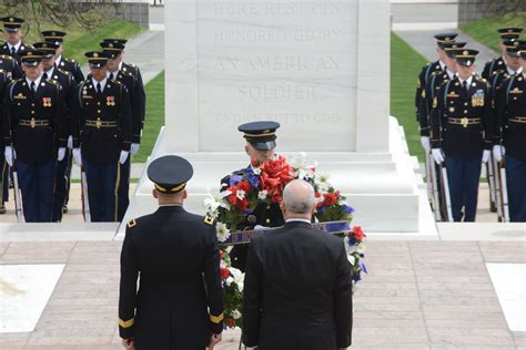 Senate Sergeant at Arms honors the fallen | Article | The United States ...