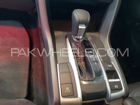 Honda Civic RS Turbo Interior - PakWheels Blog
