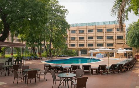 Hotel Clarks Shiraz Agra - Journeydeal Travel together