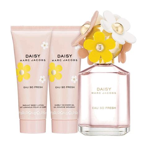 Marc Jacobs Daisy Eau So Fresh 75 ml + 75 ml + 75 ml - £50.95