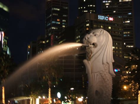 The Merlion in Singapore, at night.