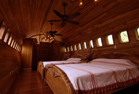 The Airplane Hotel | Costa Rica