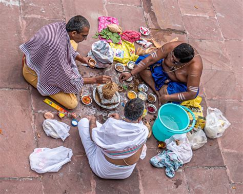 Born Of All The Sacred Waters – rituals and devotions to the Ganges ...