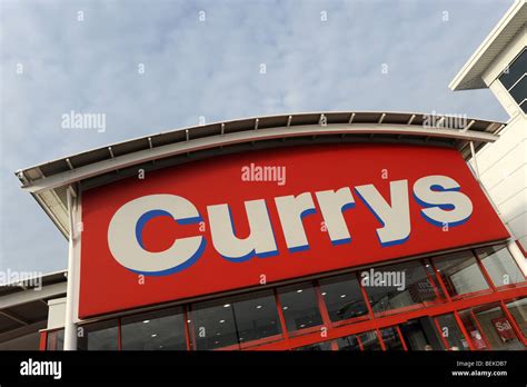 Currys electrical store hi-res stock photography and images - Alamy