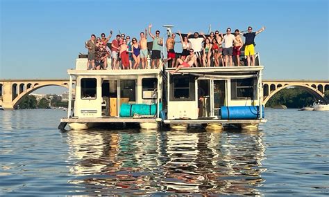 Houseboat Rentals Near You | GetMyBoat