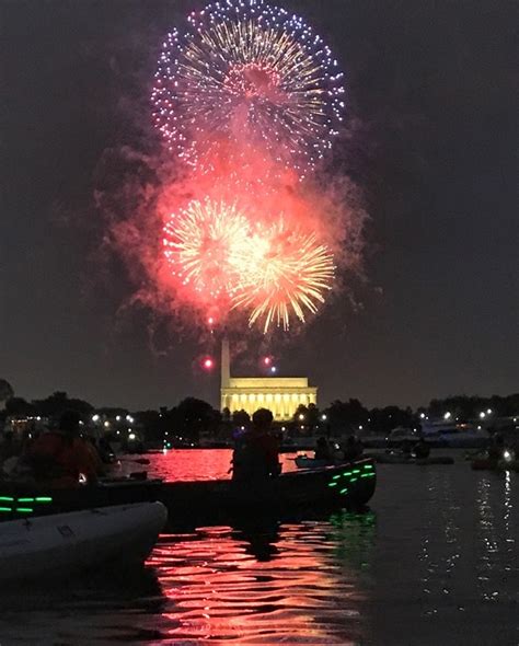 How to Watch the Washington DC Fireworks by Kayak on July 4th