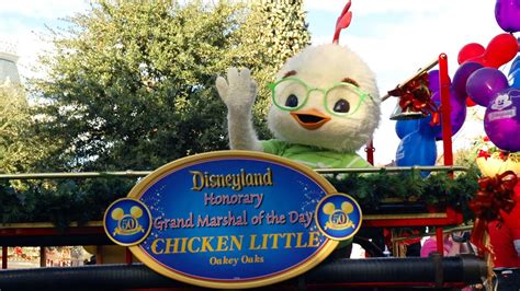 Chicken Little as Disneyland Honorary Grand Marshal Of The Day 2005 ...