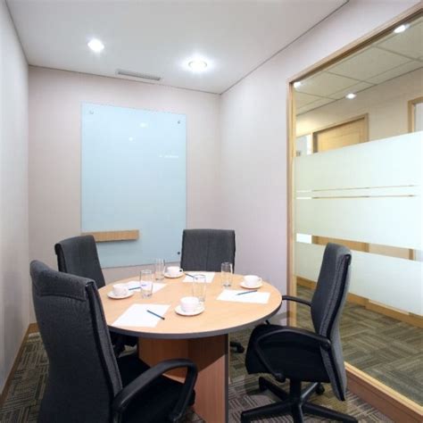 Small Conference Room Ideas | Glass Wall Conference Room