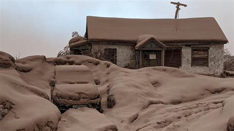 Russian volcano eruption cancels flights in Alaska due to ash cloud ...