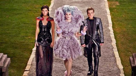 'The Hunger Games' Costumes: The Bold, High-Fashion Look Of 'Catching Fire'