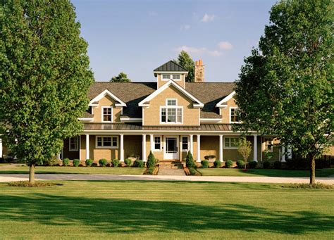 25 Great Farmhouse Exterior Design