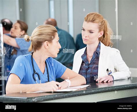 NURSE JACKIE, l-r: Edie Falco, Betty Gilpin in 'Soul' (Season 5 ...