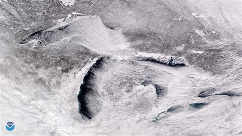 Images: NASA and NOAA watching polar vortex from space