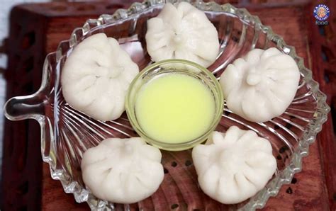 Ukdiche Modak (Steamed Modak Sweet Coconut Dumpling) - Ganesh Festival ...