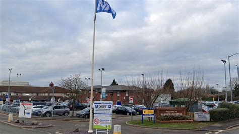 Warwick Hospital: Large A&E flood caused by air conditioning fault ...