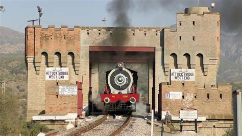 Attock Bridge, Pakistan - YouTube