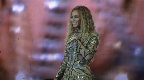 Beyoncé - Halo (Live in Brussels, Belgium - Formation World Tour) Front ...