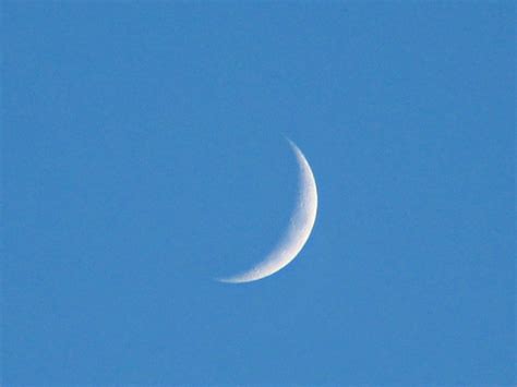 Daytime Moon by Leviathsin on DeviantArt