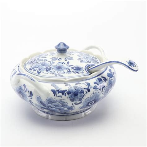 Blue and White Floral Soup Tureen with Ladle | EBTH