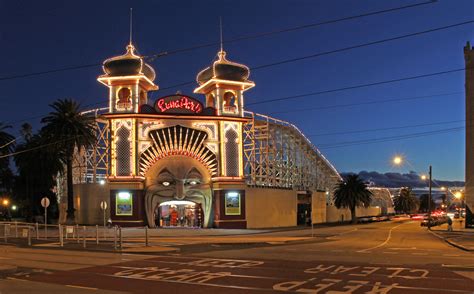 Luna Park Melbourne | Amusement Park