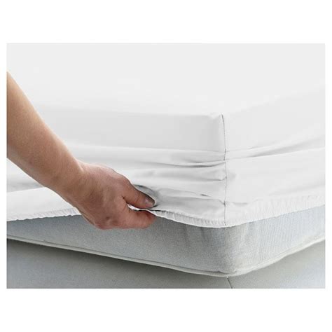 How to Fold Bed Sheets Properly - The Sleep Judge