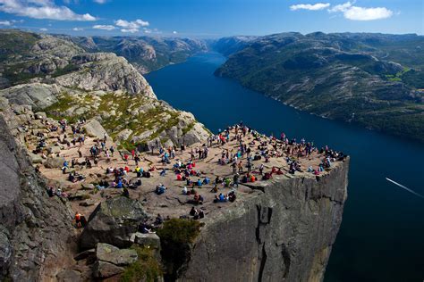 File:Preikestolen Pulpit Rock Lysefjord Norway.jpg - Wikimedia Commons