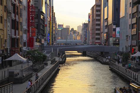 Sunset in Osaka [OC][5616 x 3744] : japanpics