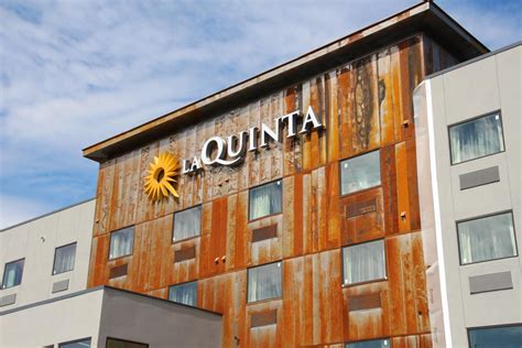 La Quinta Inn & Suites Anchorage Airport