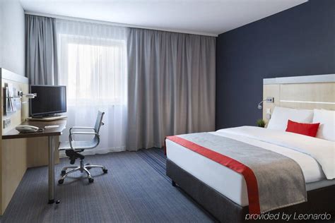 Holiday Inn Express Berlin City Centre | Book Your Dream Self-Catering ...