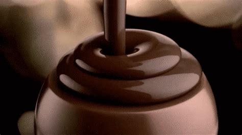 #DidYouKnow - #CHOCOLATE HAS A SPECIAL MELTING POINT. Chocolate is the only edible substance to ...